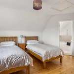 Semesterbostad House Mannin, *