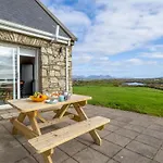 House Mannin,