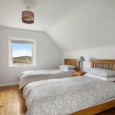 House Mannin, Ballyconneely