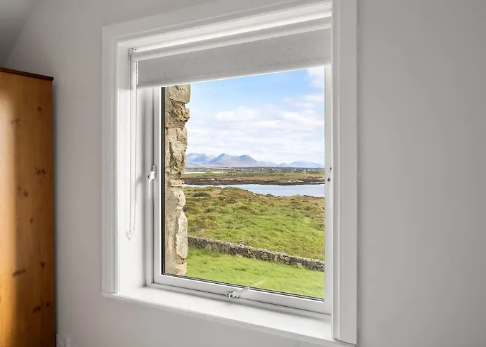 House Mannin, Ballyconneely